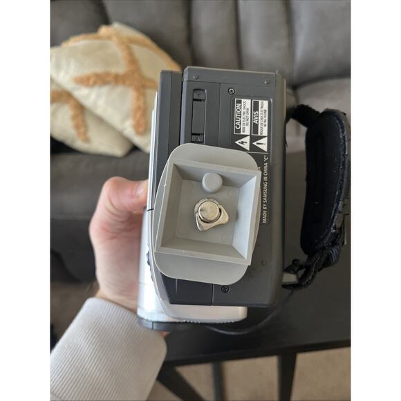 Samsung SCL906 Hi8 NTSC Video Camera Camcorder - NO CHARGER OR BATTERY - Picture 8 of 8